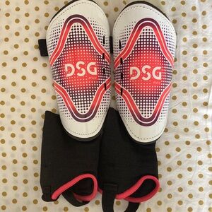 DSG Girls Soccer Shinguards - size XL